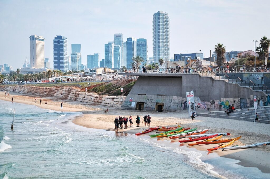 בודק שכר מוסמך: המגן שלך מפני קנסות וסיכונים בדיני עבודה בישראל